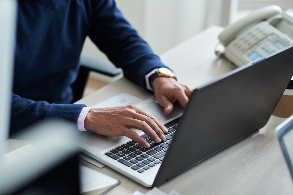 How to Check Your Salary Balance in UAE